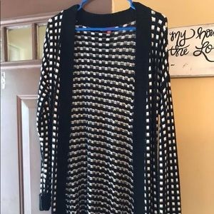 Black/white cardigan